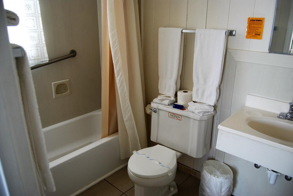 Redwood Motel Bridgeport Dış mekan fotoğraf