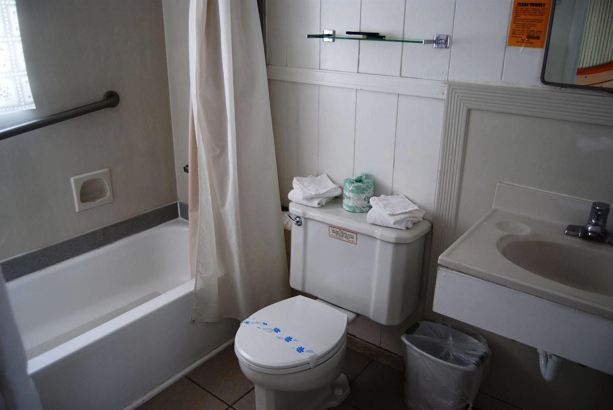 Redwood Motel Bridgeport Dış mekan fotoğraf